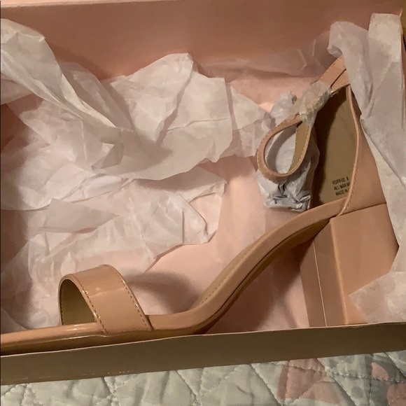 Shoes - Picture 1 of 3